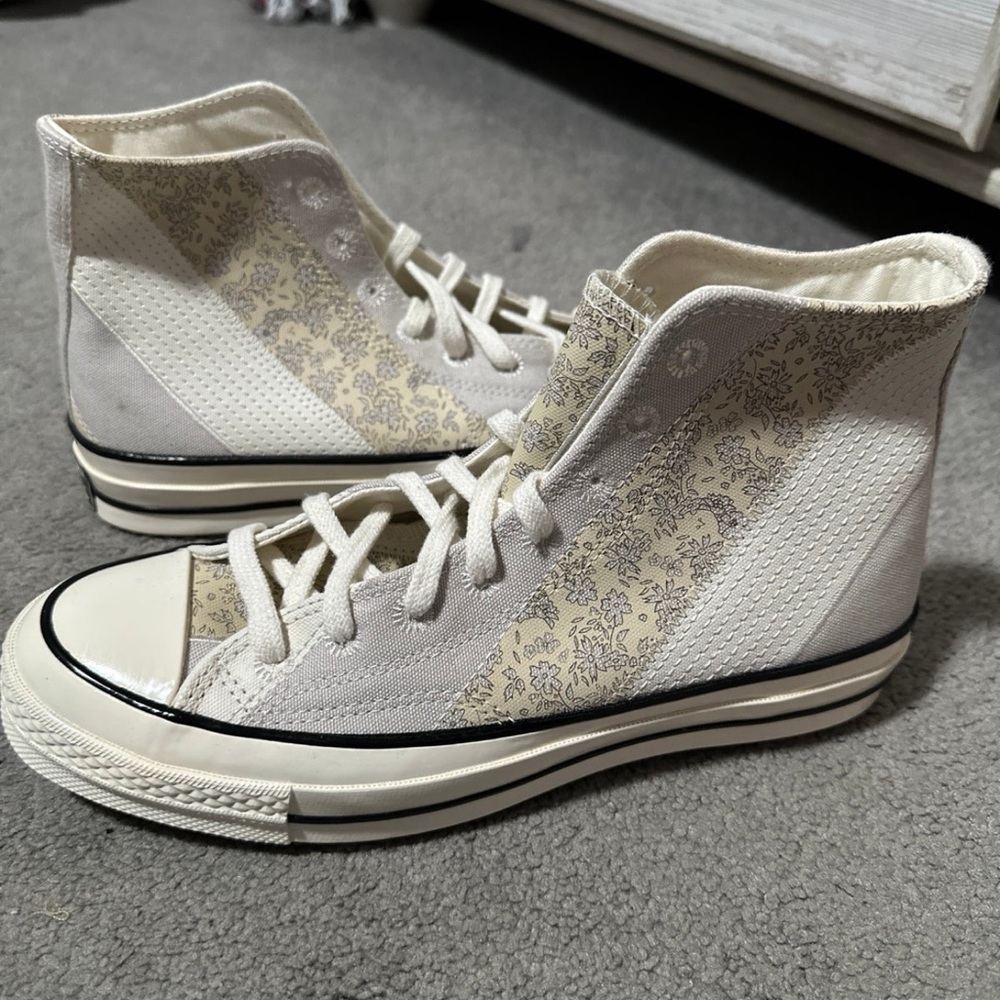 Women’s Vintage High Top Converse